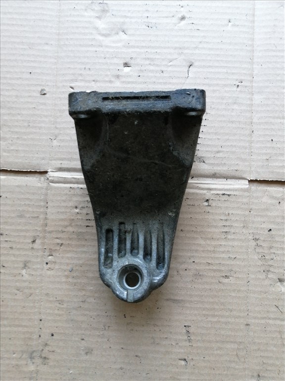 SsangYong Actyon Bal oldali motortartó bak a66522318 3. kép