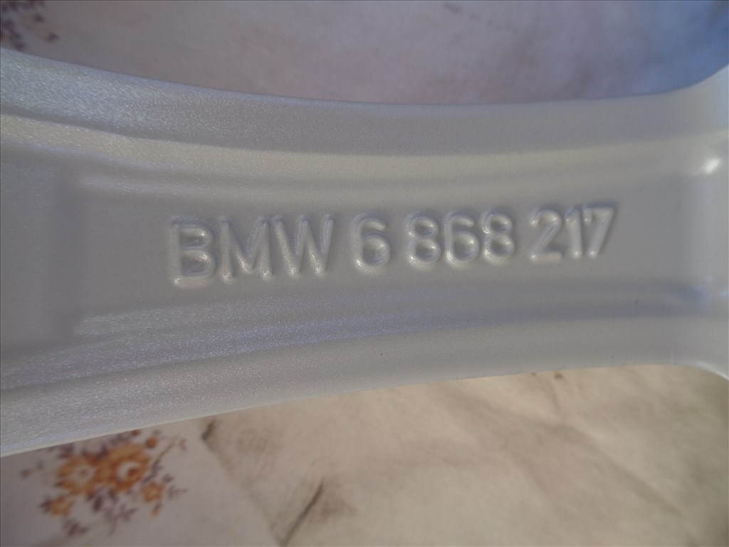 BMW 5-ös Gyári alufelni 17-es, szenzorral újszerű állapotban eladó. 7. kép