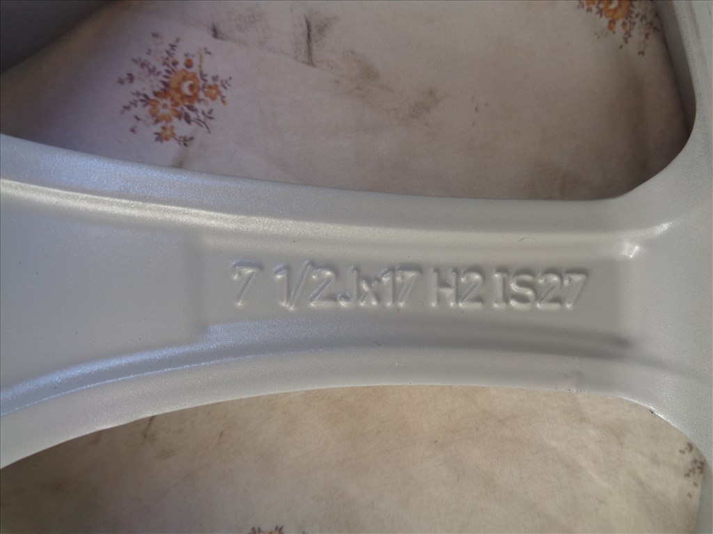 BMW 5-ös Gyári alufelni 17-es, szenzorral újszerű állapotban eladó. 8. kép