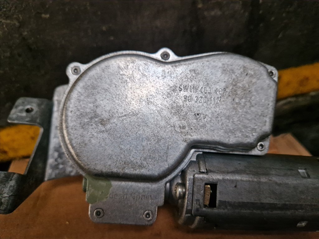 Opel Corsa A hátsó ablaktörlő motor 90320117 3. kép