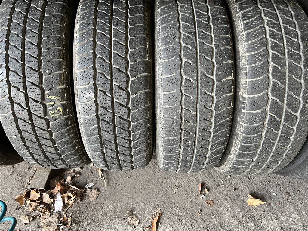 MaXXis All Season 195/60 R16 C négyévszakos gumi garnitúra eladó. 1. kép