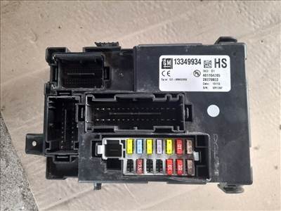 Opel Meriva B Biztosítéktábla Utastér 2436 ,  13349934