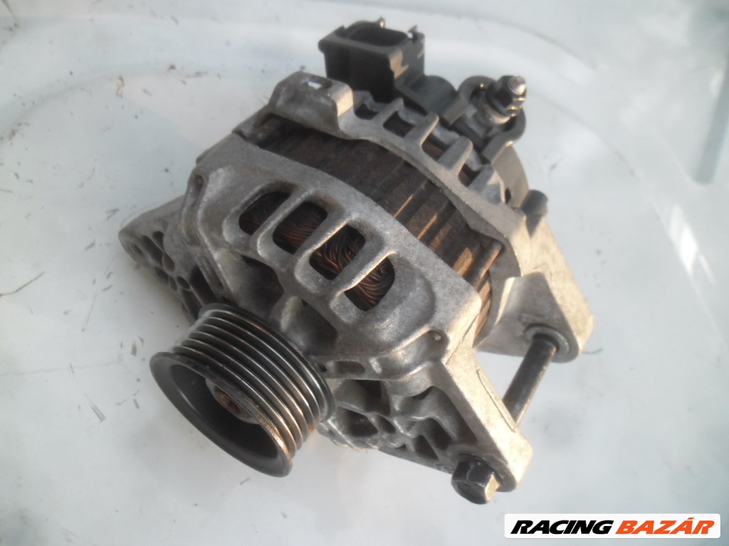 Kia Cee'd (ED) 1.4 CVVT generátor 373002b101 2655447 1. kép