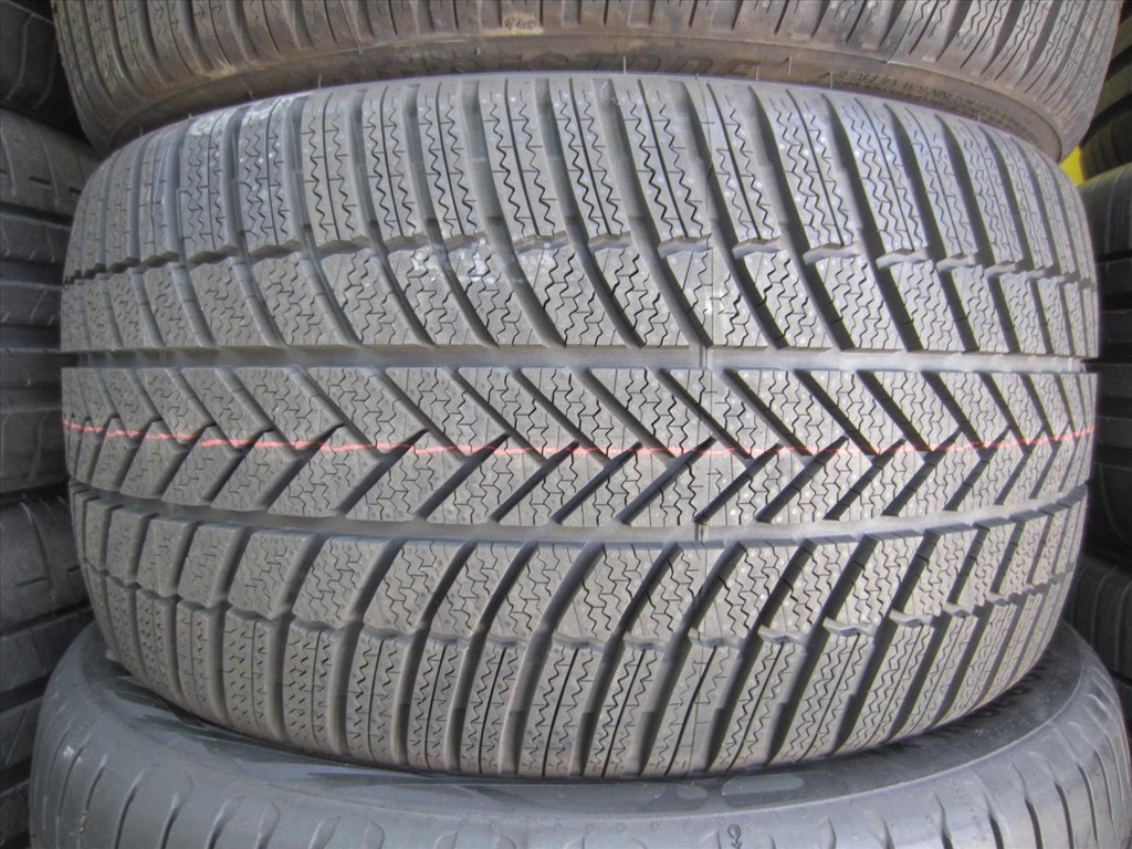  275/35 R19 BRIDGESTONE LM005 100V 2. kép