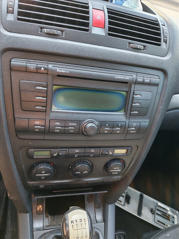 Skoda Octavia II 2.0 TDI motor BKD kóddal, 285116km-el eladó bkd20tdi skoda9901 9. kép