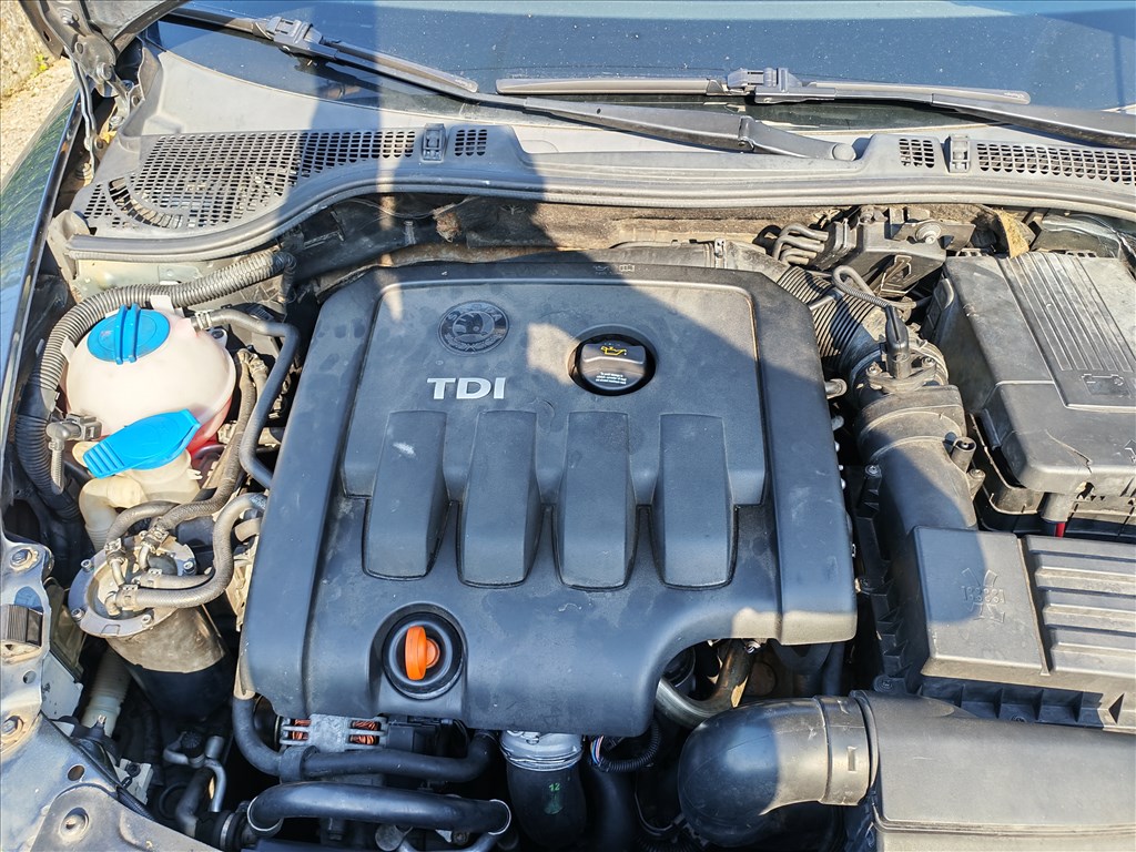 Skoda Octavia II 2.0 TDI motor BKD kóddal, 285116km-el eladó bkd20tdi skoda9901 10. kép