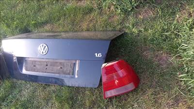 Volkswagen Bora Vw bora csomagterajto.làmpàk 2004