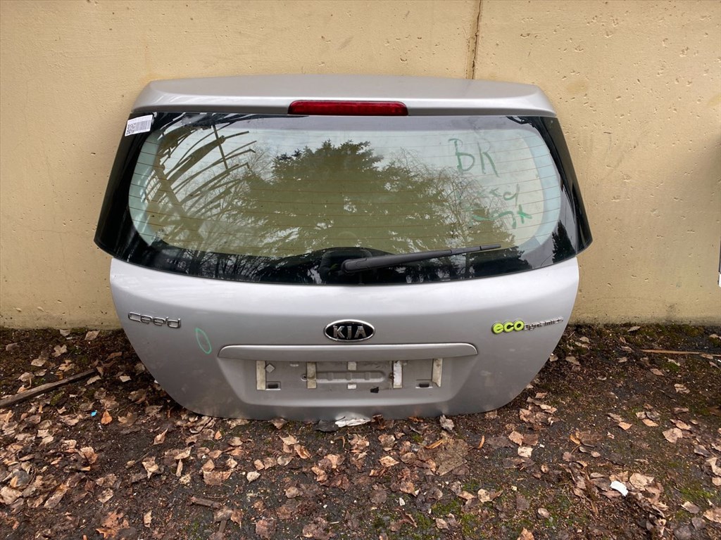 KIA CEED Ferdehátú ED Csomagtérajtó (Részeivel) 1. kép