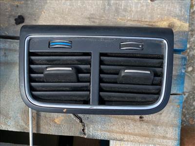 AUDI A4 8K2, B8 Hátsó középső Szellőző 014063