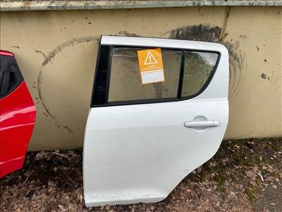 SUZUKI SWIFT IV FZ, NZ Bal hátsó Ajtó (Részeivel) 013537