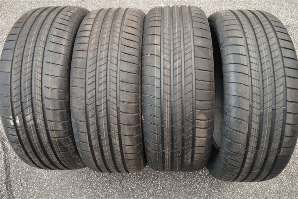 Új 235/55 18 Bridgestone nyári gumi r18 " dot22 2. kép