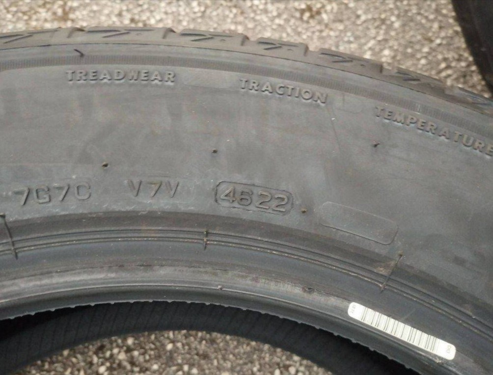 Új 235/55 18 Bridgestone nyári gumi r18 " dot22 3. kép
