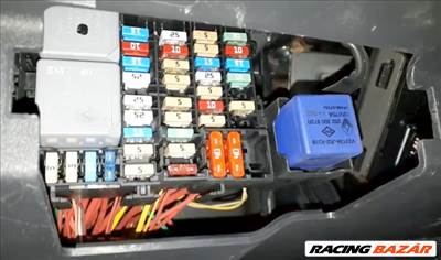 Opel Vivaro 2018, 1.6, 125LE Biztosítéktábla /relé