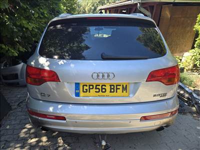 Audi Q7 (4L) Csomagtérajto