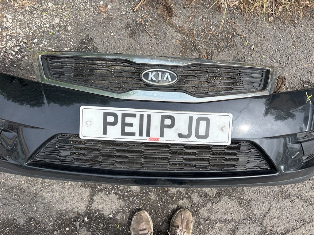 KIA CEED Ferdehátú ED Első Lökhárító (Részeivel) 2. kép