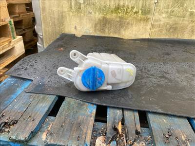 AUDI A4 Avant 8K5, B8 Kiegyenlítő Tartály 015836