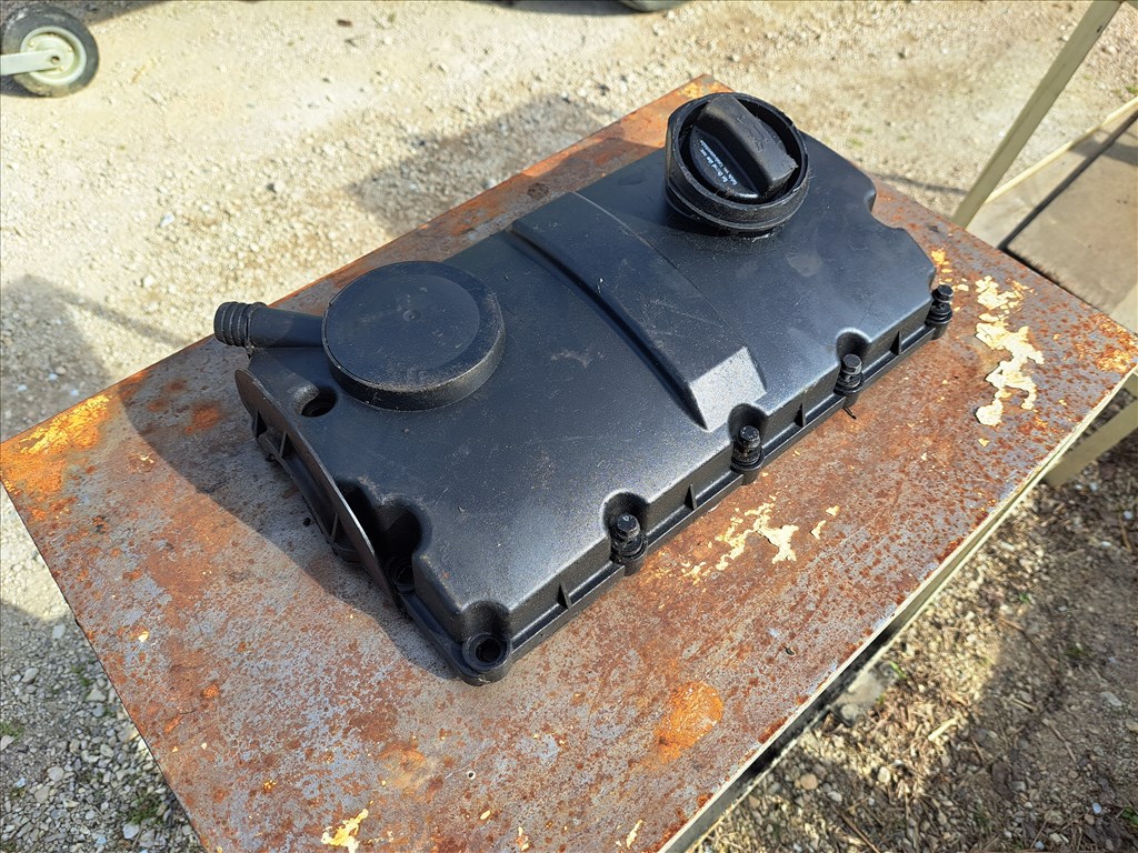 Eladó Audi A4 1.9 PDTDI szelepfedél / PD TDI 4. kép