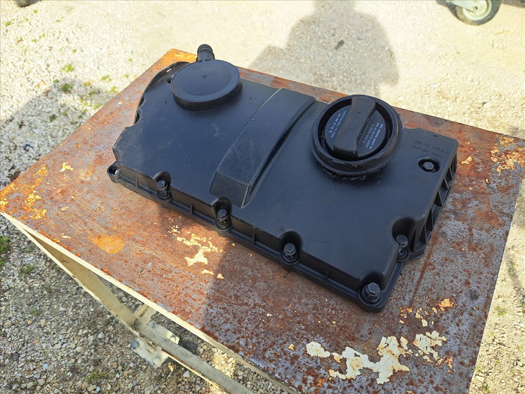 Eladó Audi A4 1.9 PDTDI szelepfedél / PD TDI 5. kép