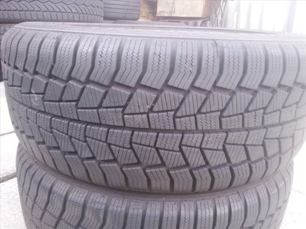  215/50R17 XL General újszerű téli gumi 2 db 2. kép