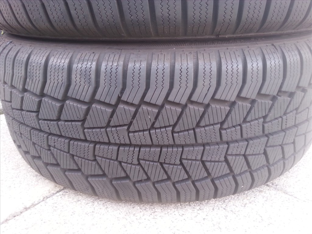 215/50R17 XL General újszerű téli gumi 2 db 3. kép