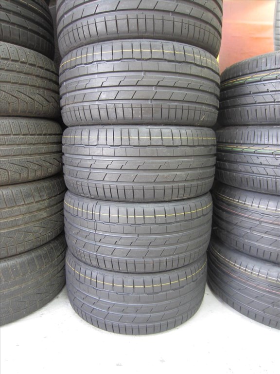  235/35 R19 HANKOOK S1 EVO3 91Y 1. kép