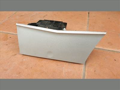 Opel Astra H Első hamutartó  13133284