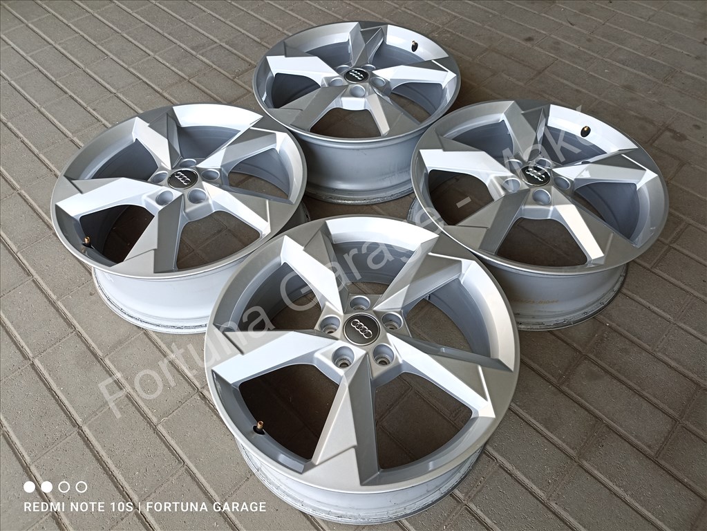 5x112 19" Audi Q3 (83A) újszerű alufelni garnitúra 2. kép