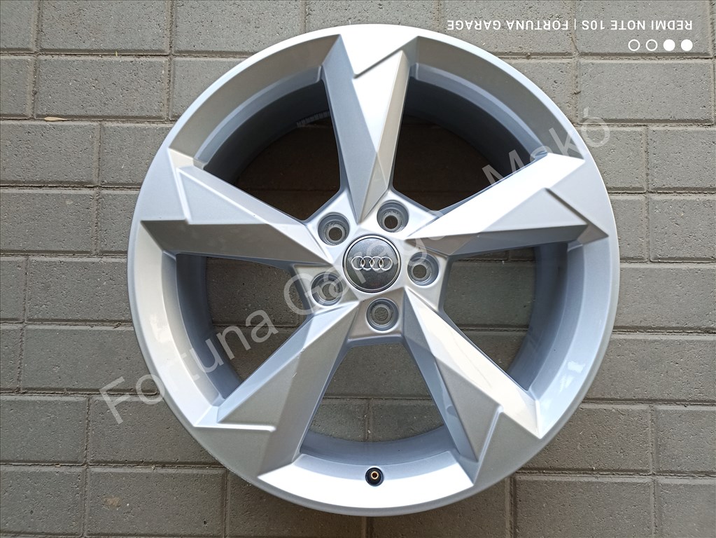 5x112 19" Audi Q3 (83A) újszerű alufelni garnitúra 6. kép