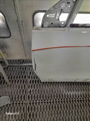 Renault Twingo III ENERGY TCe 90 Bal első ajtó