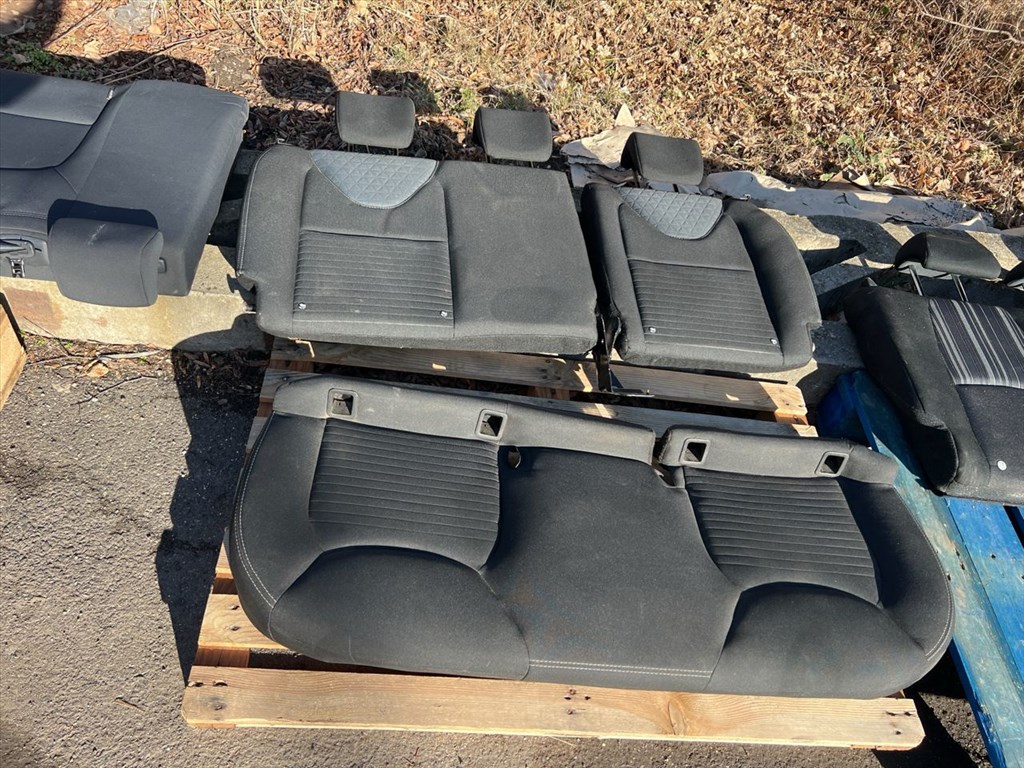 RENAULT CLIO IV  Hátsó Ülés Szett 1. kép