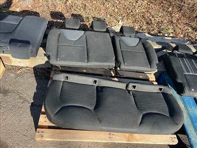 RENAULT CLIO IV  Hátsó Ülés Szett