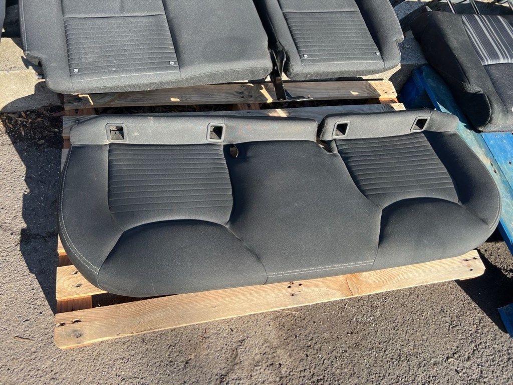 RENAULT CLIO IV  Hátsó Ülés Szett 2. kép