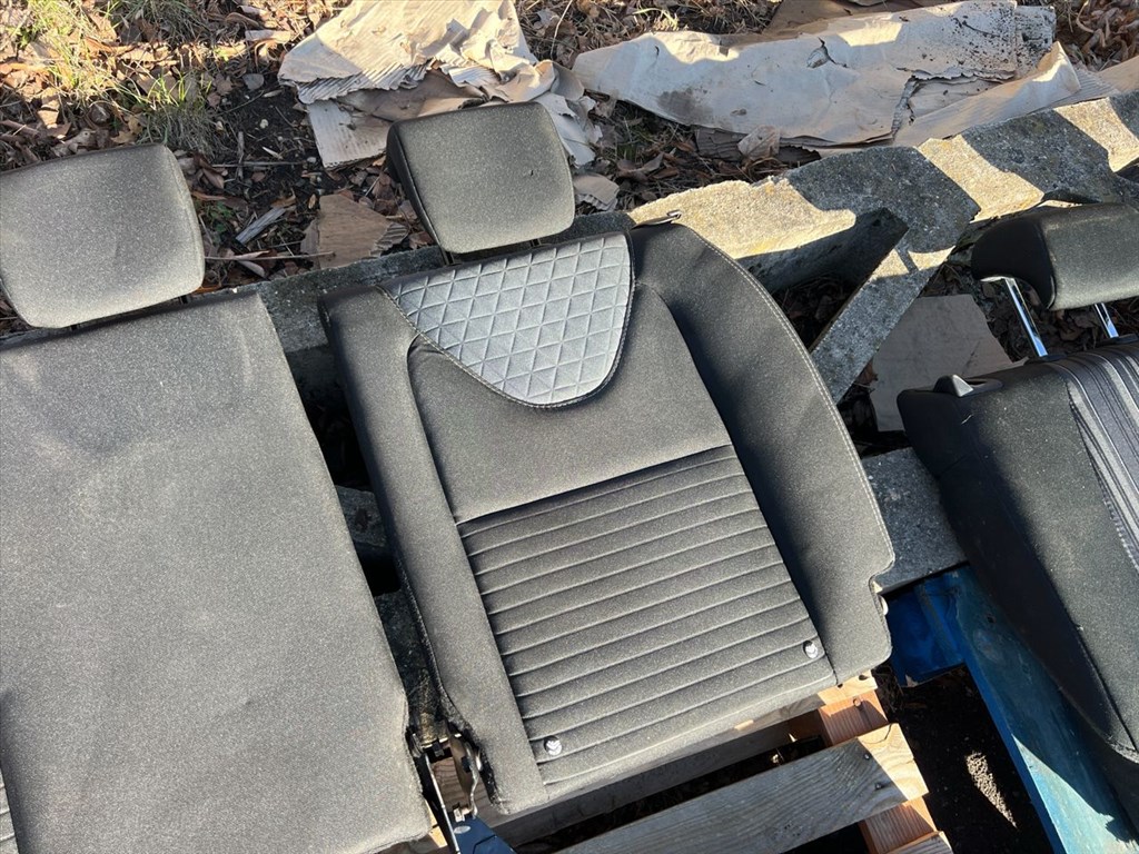 RENAULT CLIO IV  Hátsó Ülés Szett 4. kép