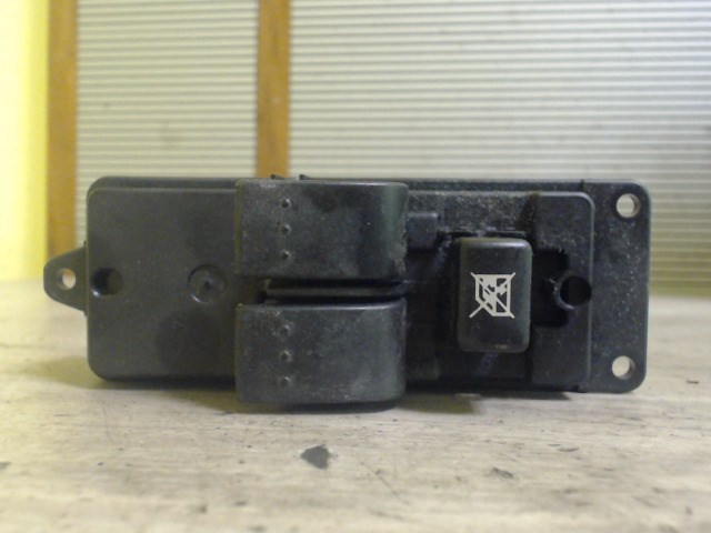 MAZDA 3 03.10-06.06 Bal első ablakemelő kapcsoló 1. kép