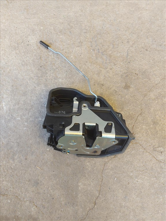 BMW 5-ös sorozat E60/E61 Jobb hátsó ajtózár 2945 7167076 3. kép