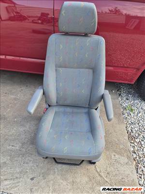 Volkswagen Transporter T5 Vw transporter t5 caravelle bal első karfás úlés