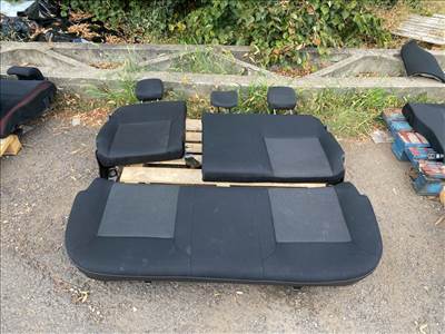 DACIA DUSTER  Hátsó Ülés Szett