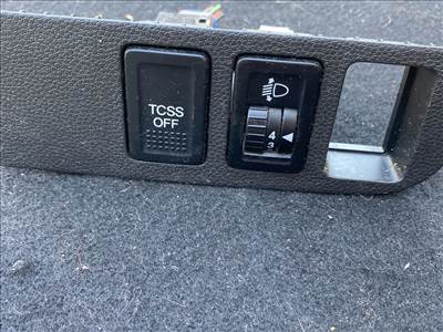 SUZUKI SPLASH  Fényszórómagasság Állító Kapcsoló 007451