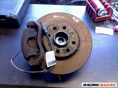 Opel Corsa D 1.2 Bal első Csonkállvány Kerékaggyal 584 , 