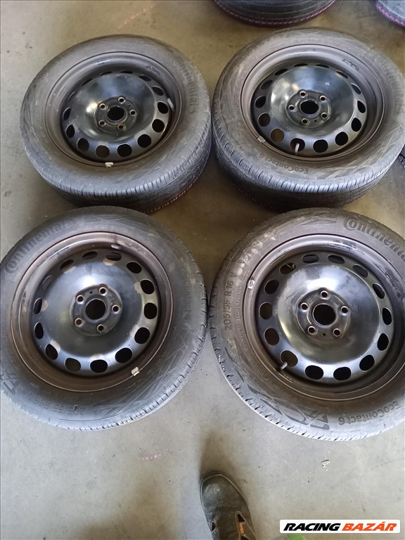VW 5x112-as 6.5x16." haszn(gyári felni) lemezfelni, 205/55 használt Continental nyári gumi sxx3 1. kép