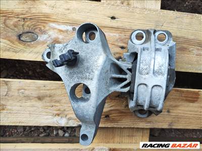 Dacia Duster I 1.5 dCi motortartó bak  112849221r