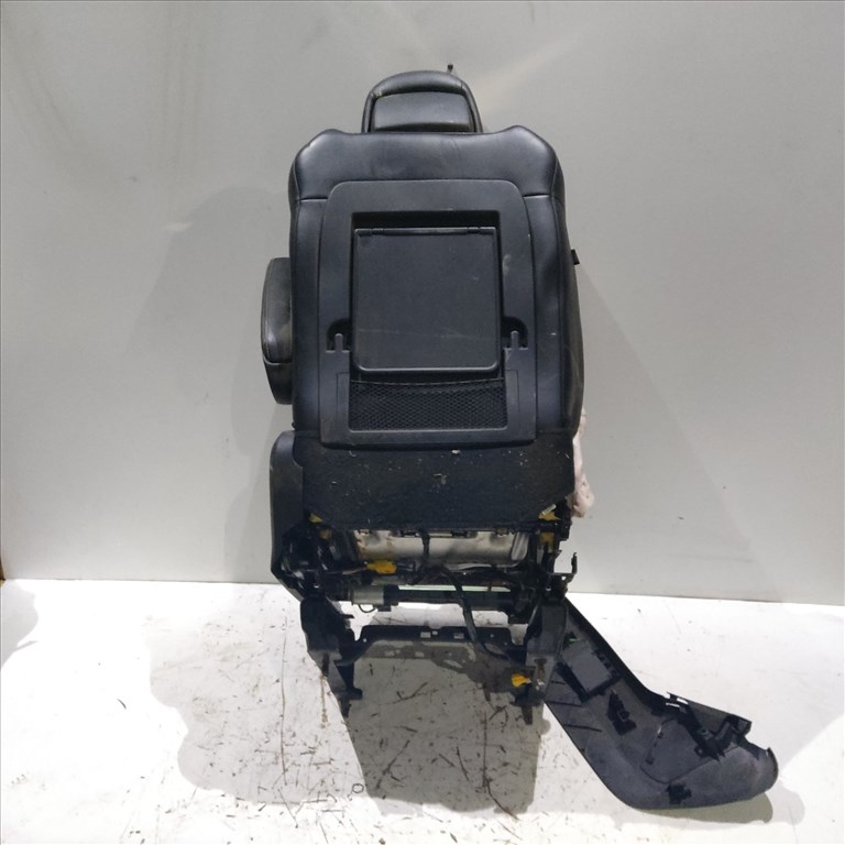 203906 Lancia Voyager 2011-2015  jobb első ülés, a képen látható állapotban 6. kép