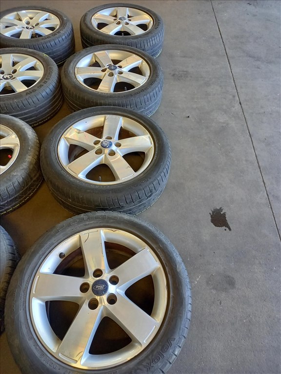 Ford 5x108-as 7x17" használt (gyári felni) alufelni, rajta 225/50 használt Petlas nyári gumi Fxx  1. kép