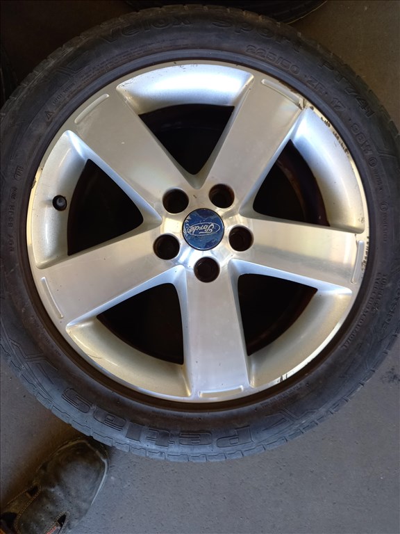 Ford 5x108-as 7x17" használt (gyári felni) alufelni, rajta 225/50 használt Petlas nyári gumi Fxx  4. kép