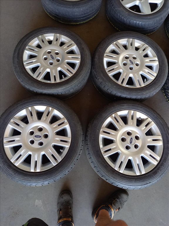 Ford Mondeo 5x108-as 6.5x17 (gyári felni) alufelni 205/55R17 használt Rotolla téli gumi sxx4 1. kép