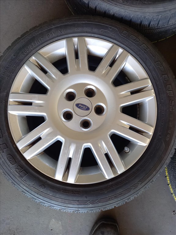 Ford Mondeo 5x108-as 6.5x17 (gyári felni) alufelni 205/55R17 használt Rotolla téli gumi sxx4 3. kép