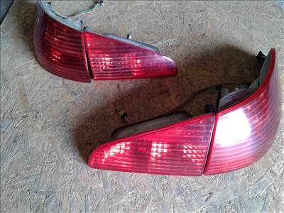 Peugeot 607 hátsó lámpa