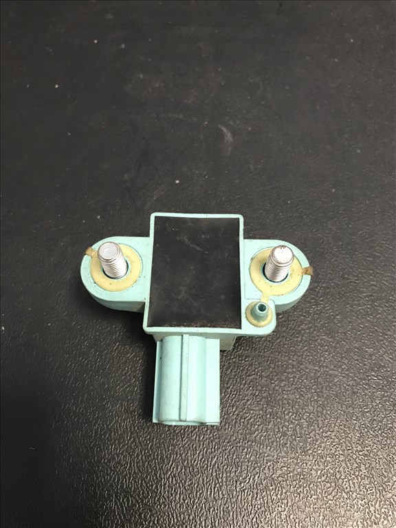 Audi A6 (C6 - 4F) ütközés érzékelő 4f0955557 2. kép