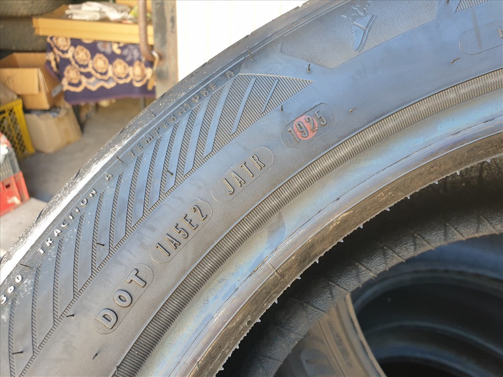  215/55 18 Good Year EfficientGrip (új) 3. kép