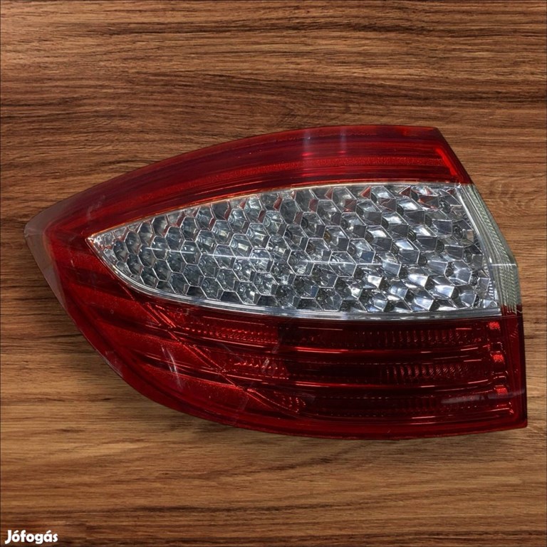 Ford mondeo mk4 kombi hátsó lámpa bal jobb 1. kép